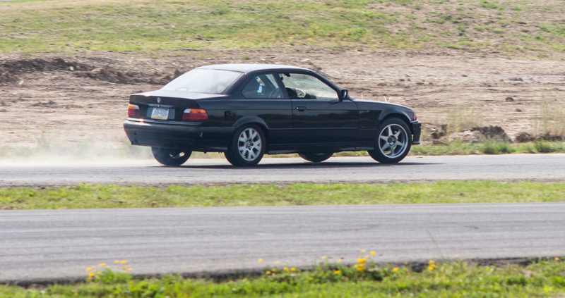 Illustration for article titled 36 Hours And An E36: Building A BMW Drift Car For Under A Grand